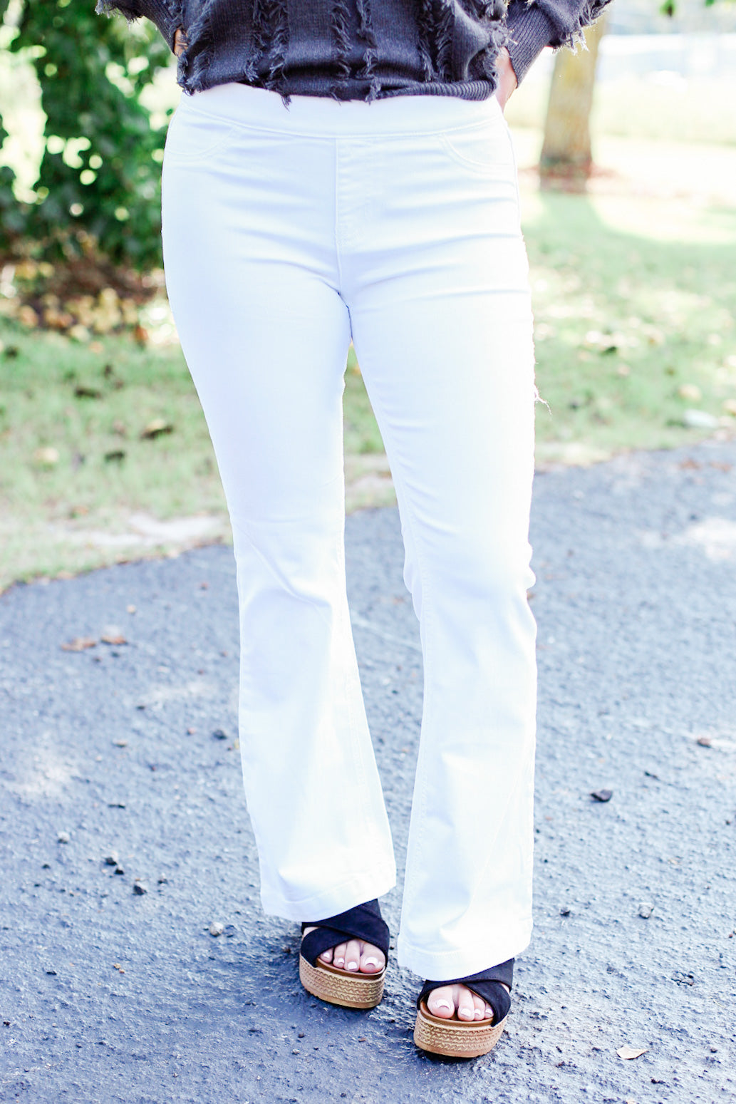 Cello Mid Rise Pull On Petite Jeans in White – Taylor's Boutique