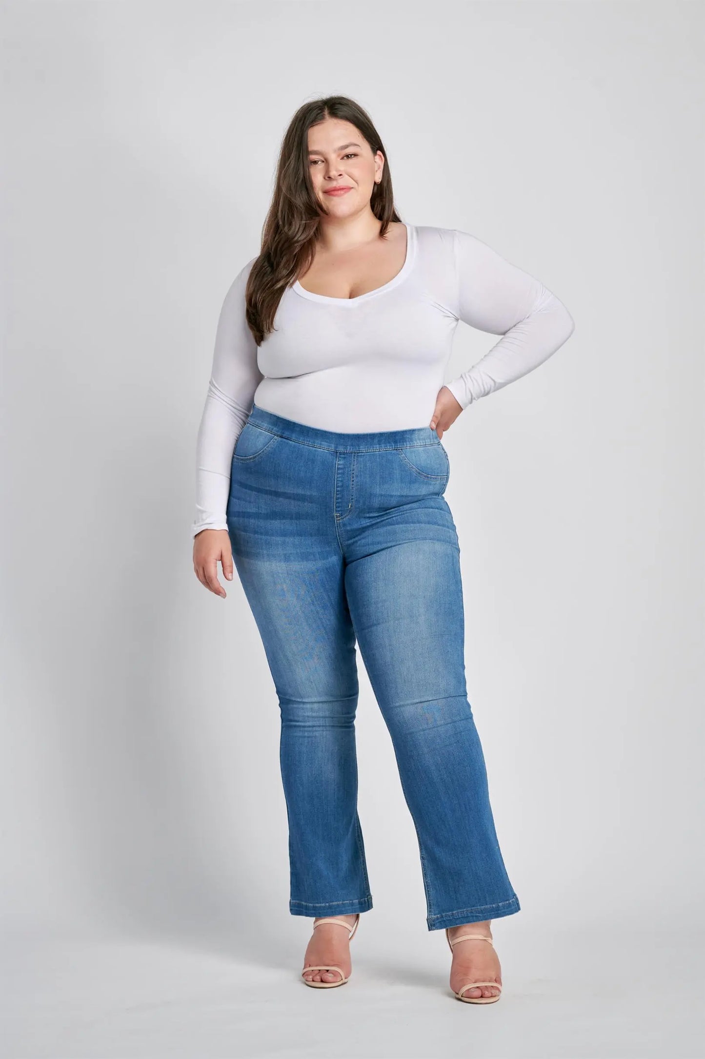 Curvy Petite Mid-Rise Flare | Medium Denim