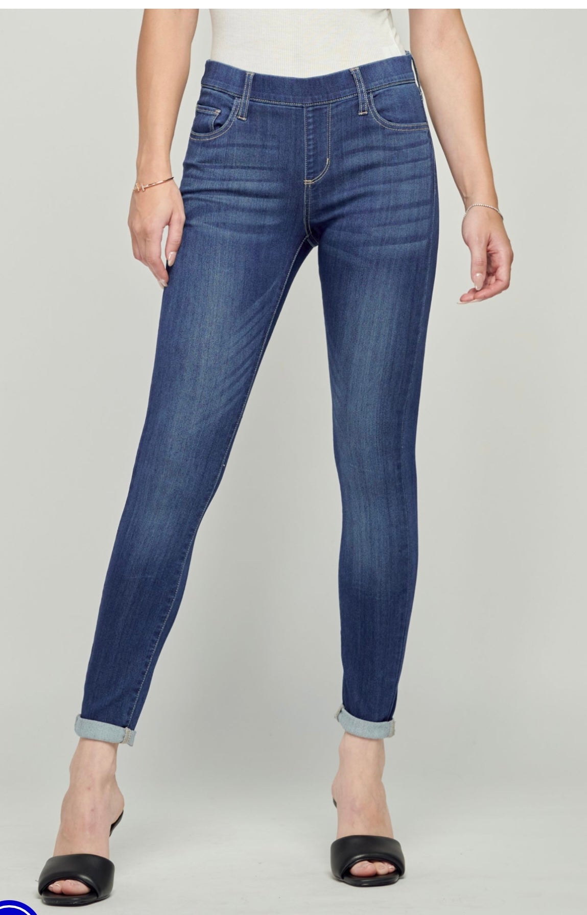 Cello Mid Rise Medium Denim  Pull On Crop Skinny w. Rolled Hem