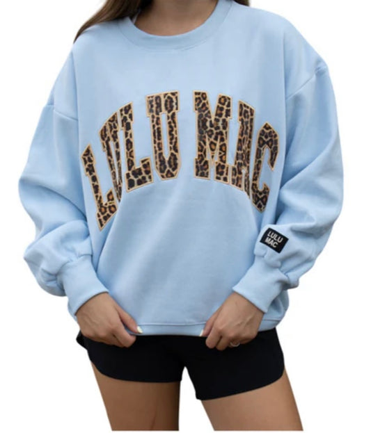 LULU MAC - Mono light blue w/cheetah print Crewneck