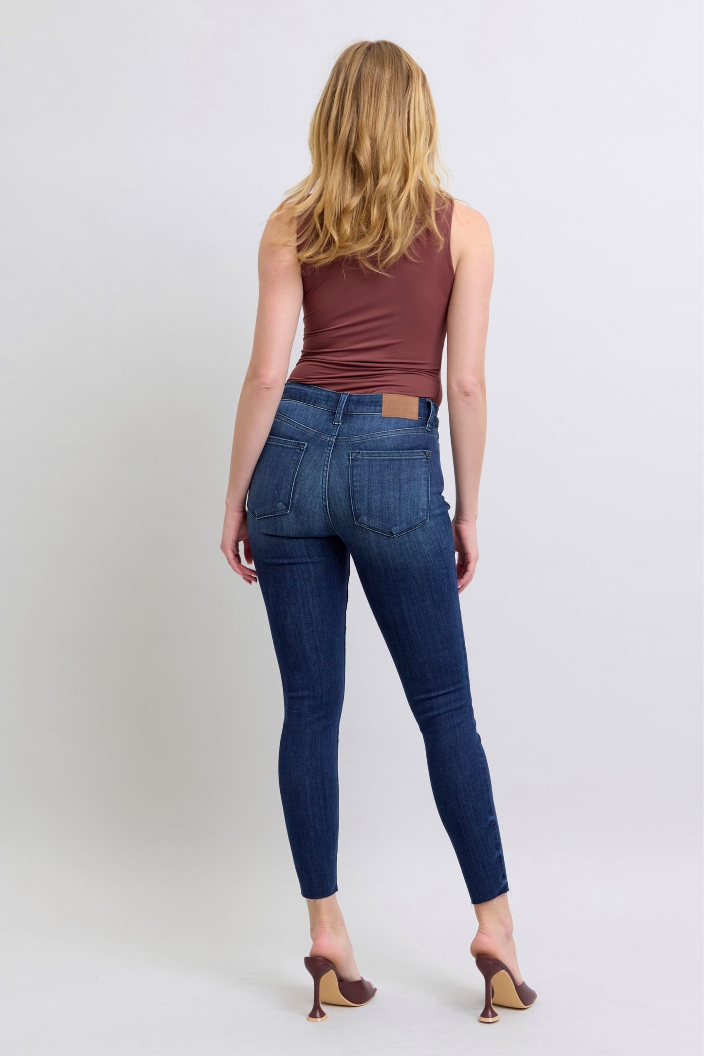 Judy blue MR Skinny w Raw Hem