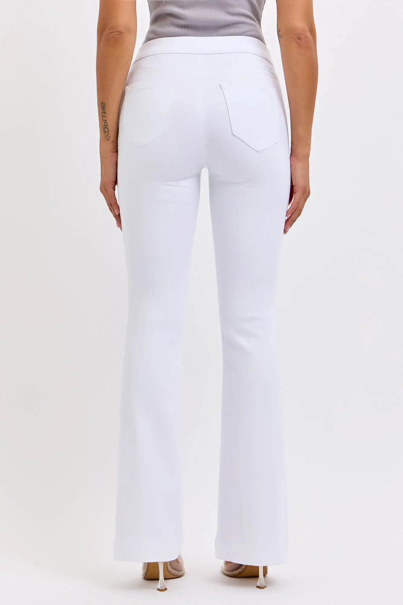 Cello Mid Rise Pull On Jeans in White