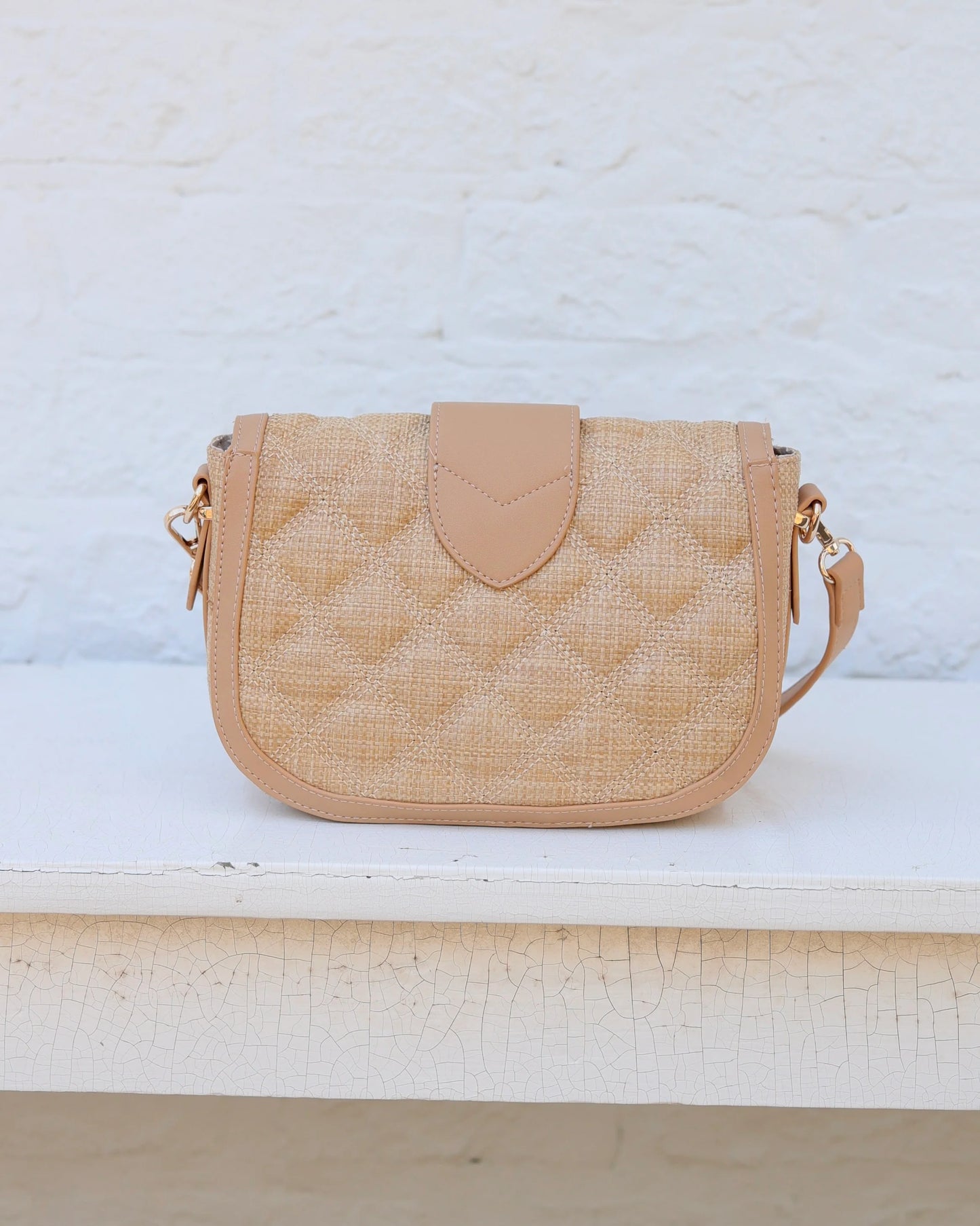 Griffin Crossbody Bag | Natural DQ