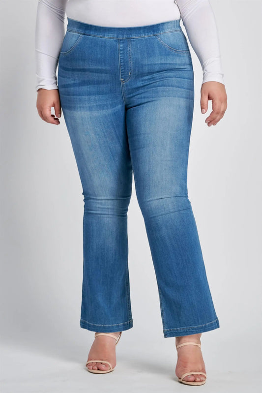 Curvy Petite Mid-Rise Flare | Medium Denim