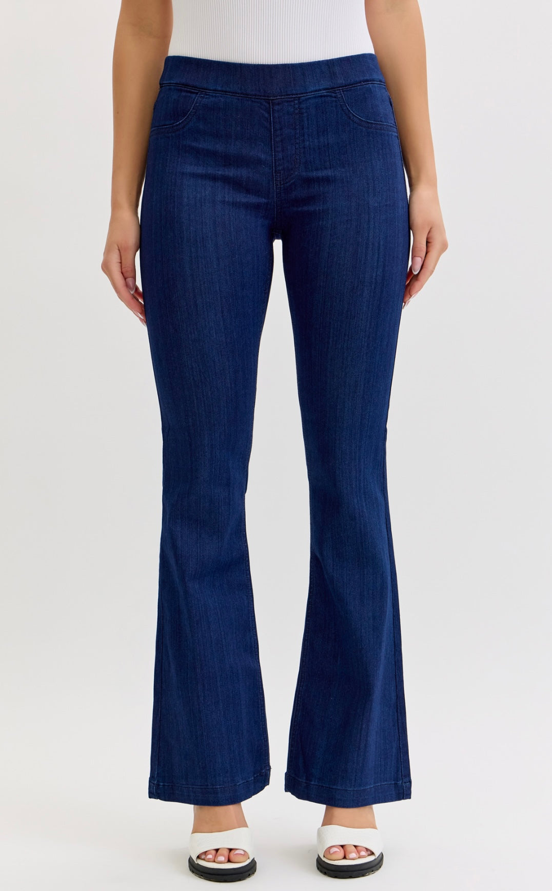 Cello Petite Mid Rise Pull On Flare Jeggings | Solid Dark Denim