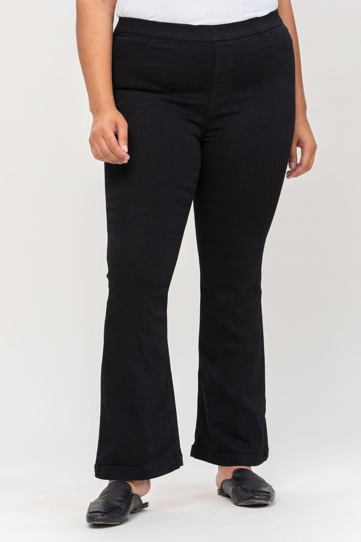 Cello Mid Rise Pull On Petite Curvy Jeans in Black