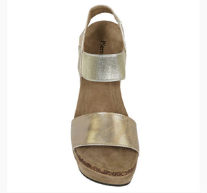 Hester Wedges in Gold